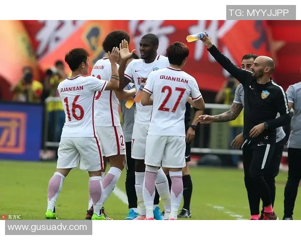 亚冠资格赛火热来袭 中国三支球队备战引发球迷期待